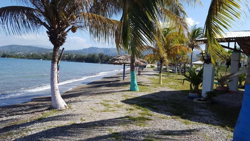 Evasion Beach Hotel Gressier ภายนอก รูปภาพ